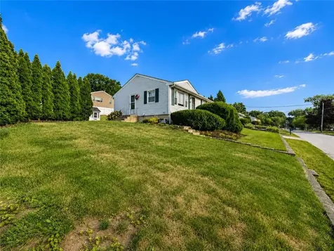 10 Grandview Drive Cumberland RI 02864