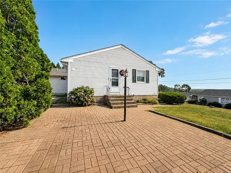 10 Grandview Drive Cumberland RI 02864