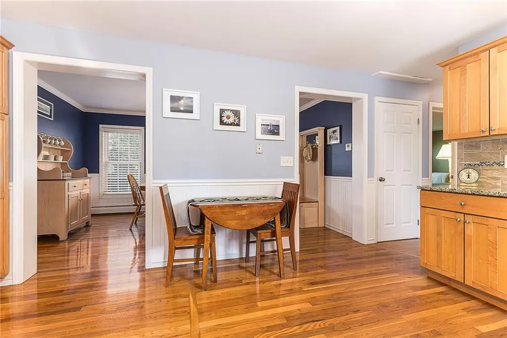 6 Christopher Street South Kingstown RI 02879