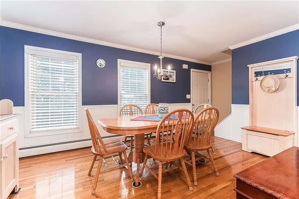 6 Christopher Street South Kingstown RI 02879