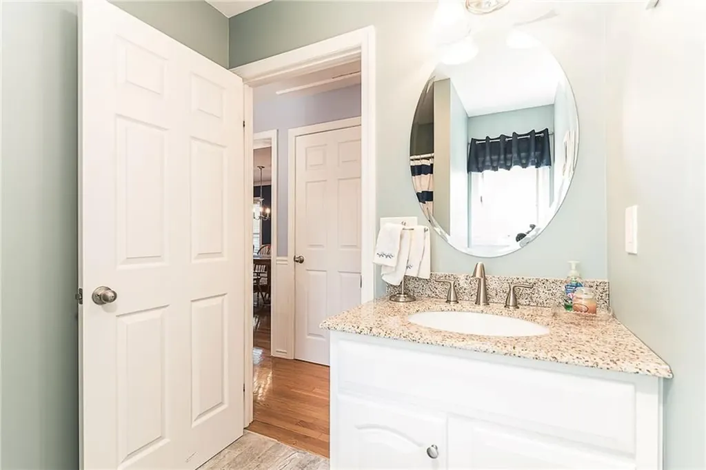 6 Christopher Street South Kingstown RI 02879