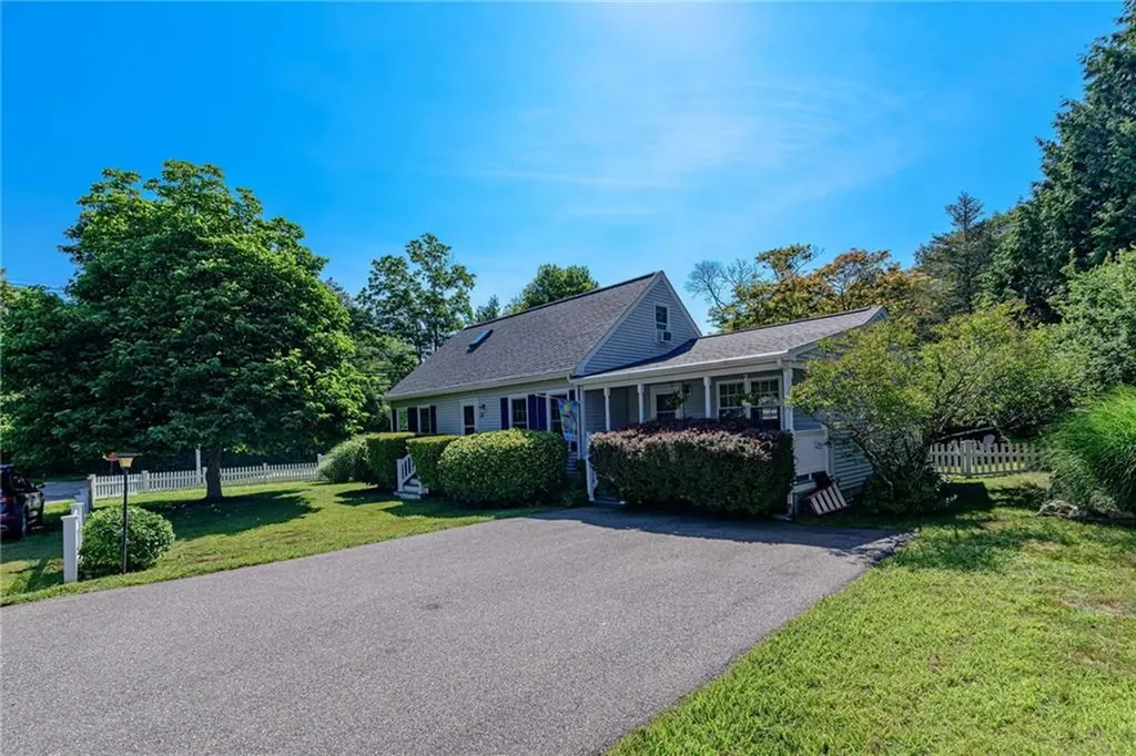 6 Christopher Street South Kingstown RI 02879