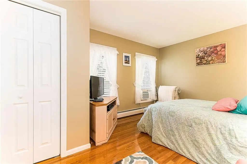6 Christopher Street South Kingstown RI 02879