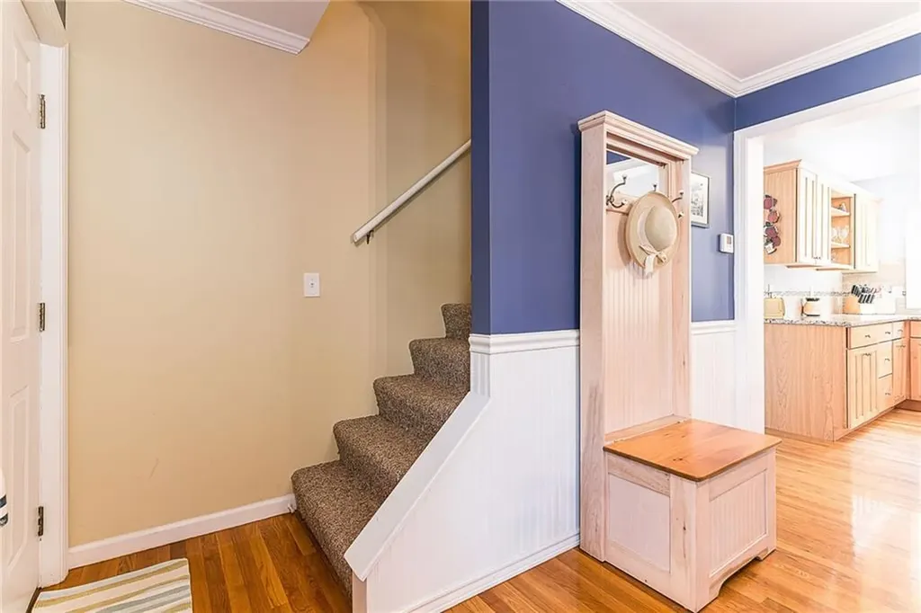 6 Christopher Street South Kingstown RI 02879