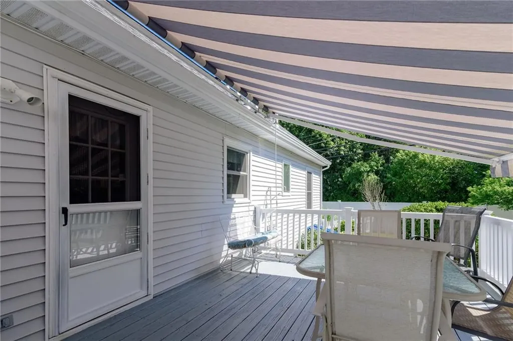 6 Christopher Street South Kingstown RI 02879