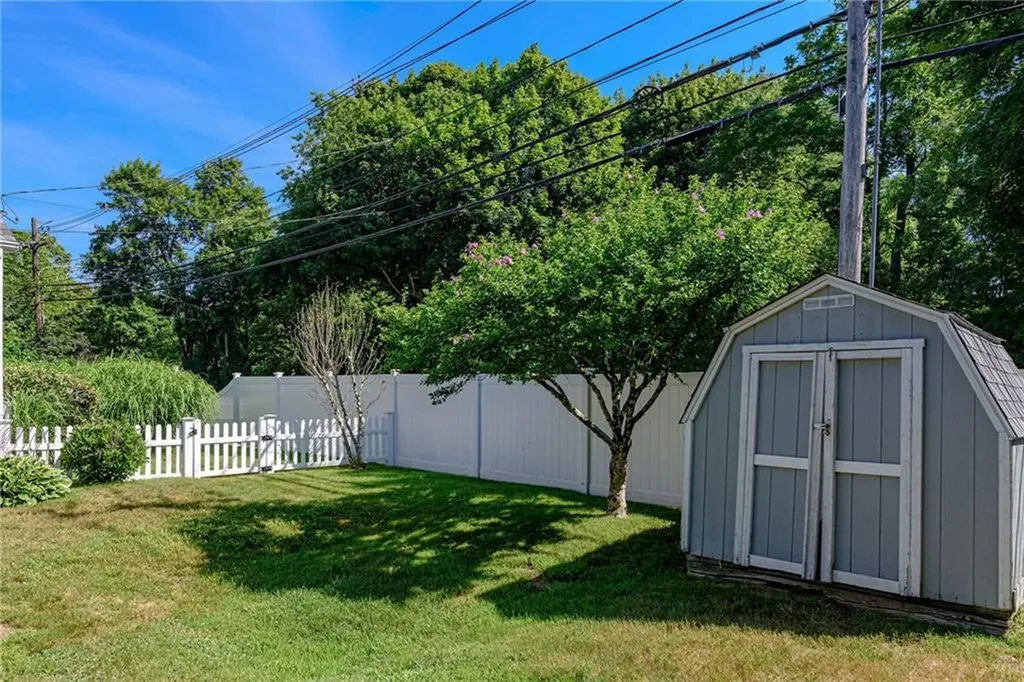 6 Christopher Street South Kingstown RI 02879