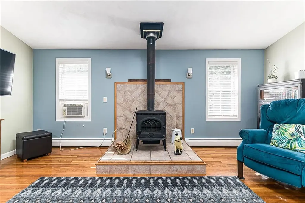 6 Christopher Street South Kingstown RI 02879