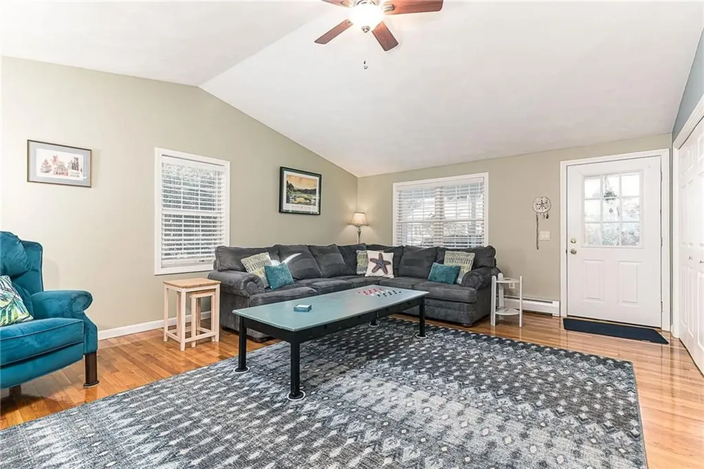 6 Christopher Street South Kingstown RI 02879