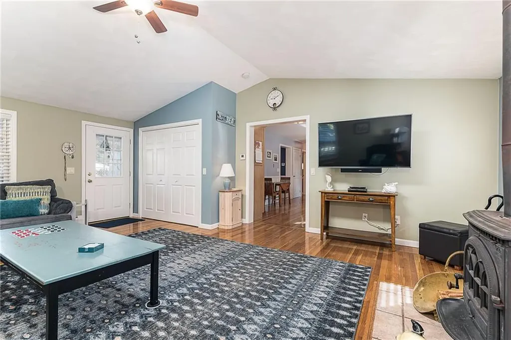 6 Christopher Street South Kingstown RI 02879
