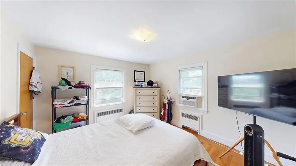 23 Iona Street Providence RI 02908