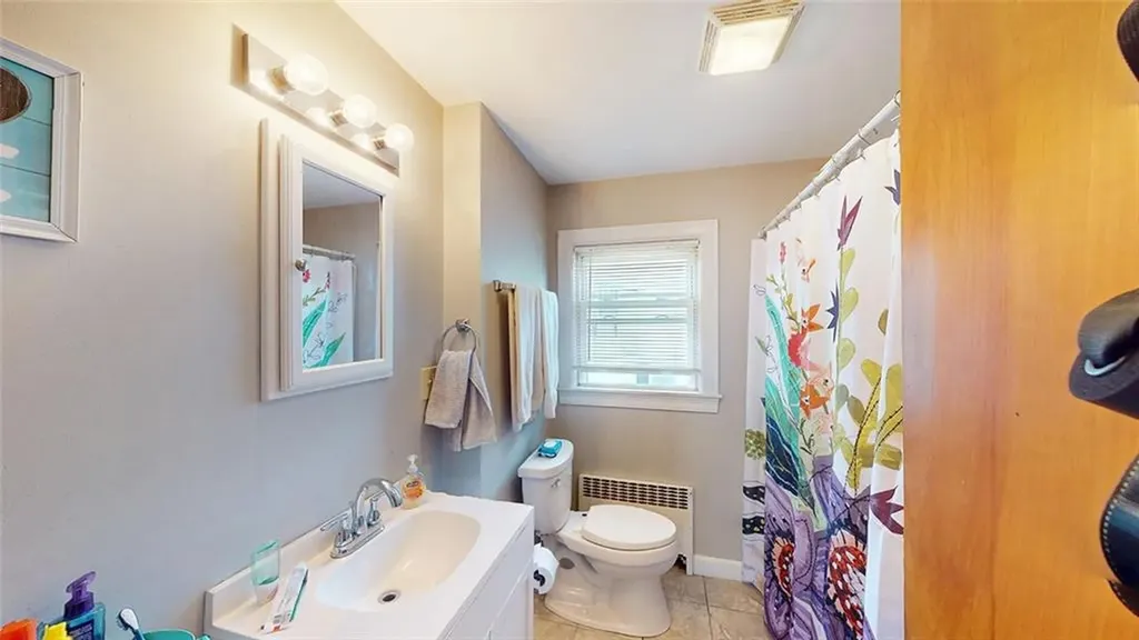 23 Iona Street Providence RI 02908