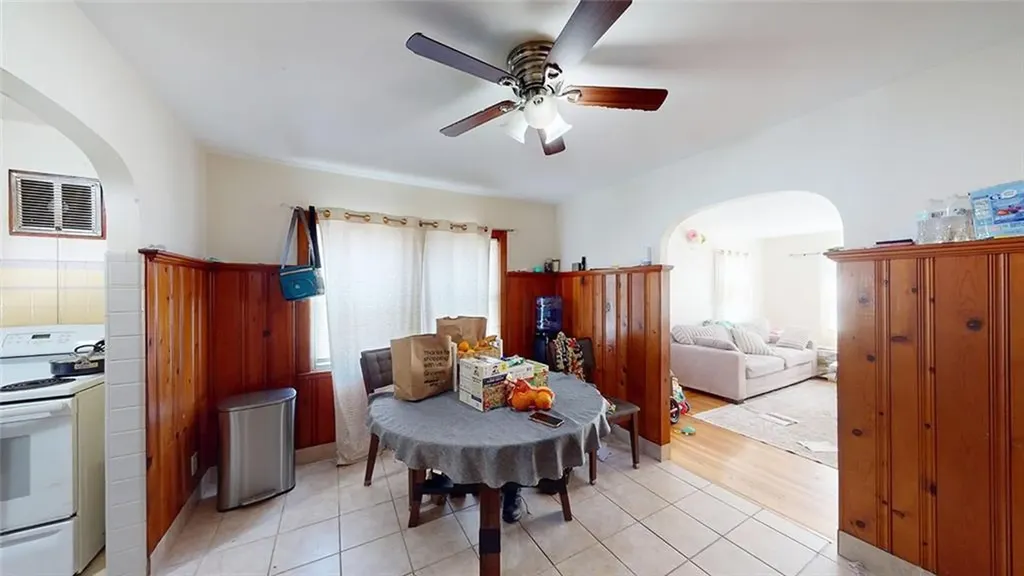 23 Iona Street Providence RI 02908
