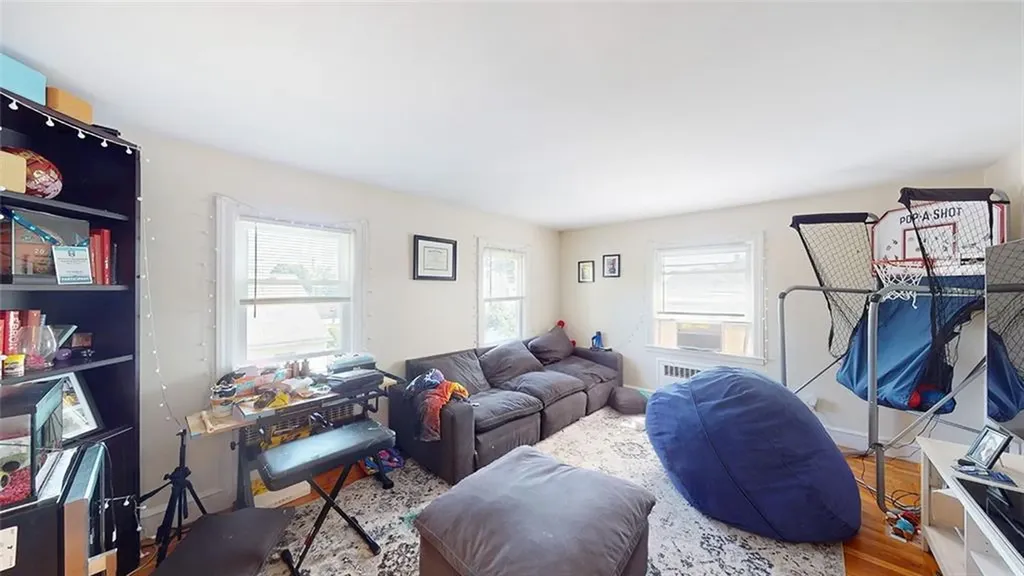 23 Iona Street Providence RI 02908