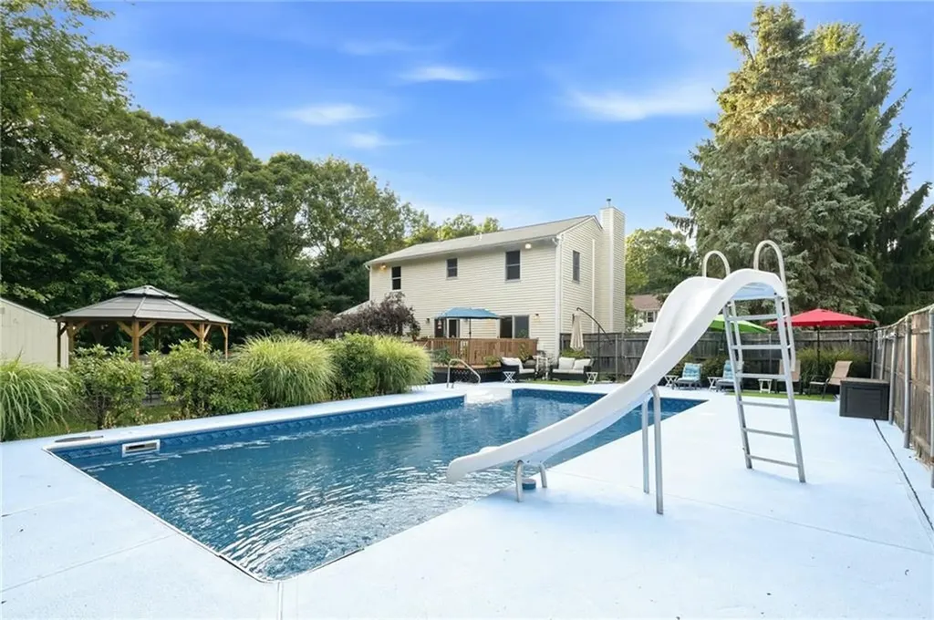 151 Rome Drive Cranston RI 02921