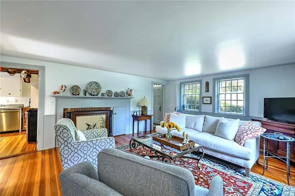 1263 Drift Road Westport MA 02790