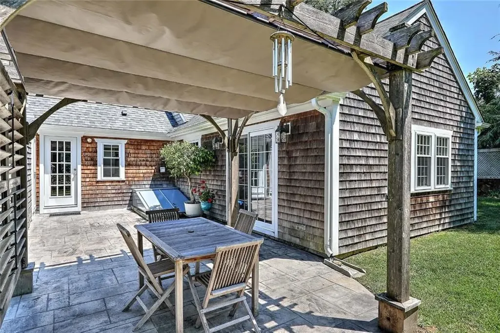 1263 Drift Road Westport MA 02790