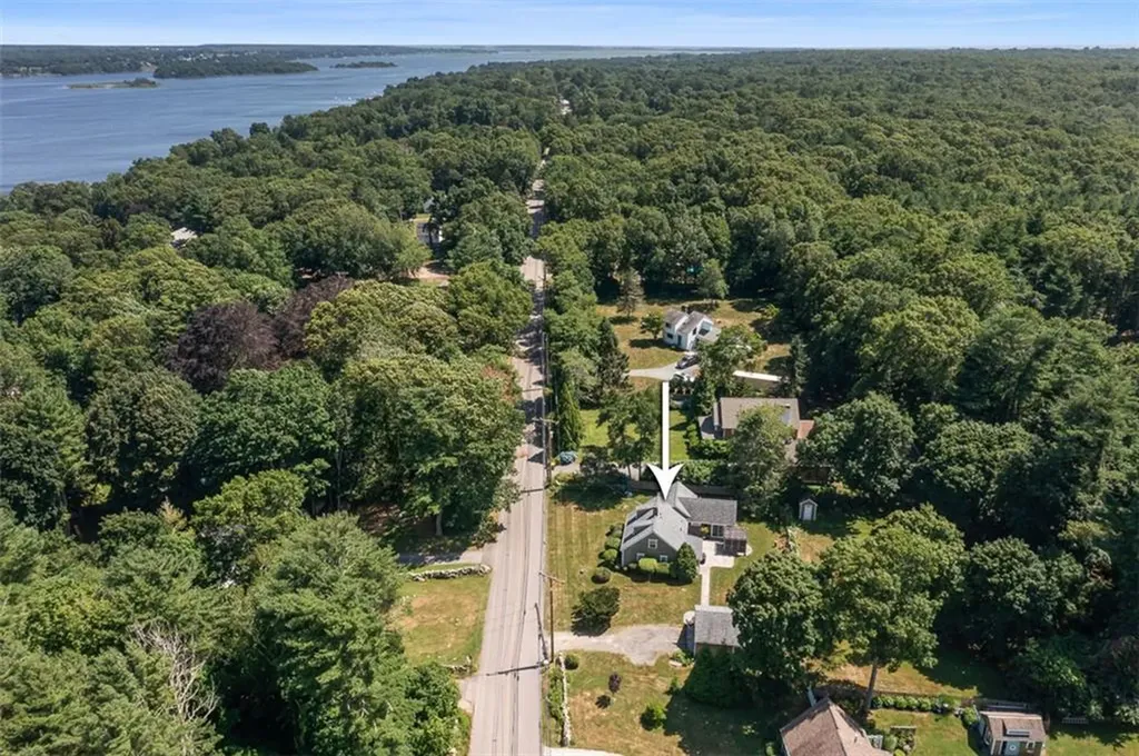 1263 Drift Road Westport MA 02790