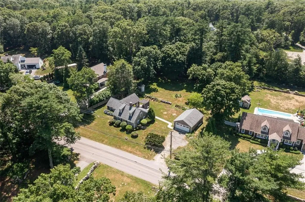 1263 Drift Road Westport MA 02790