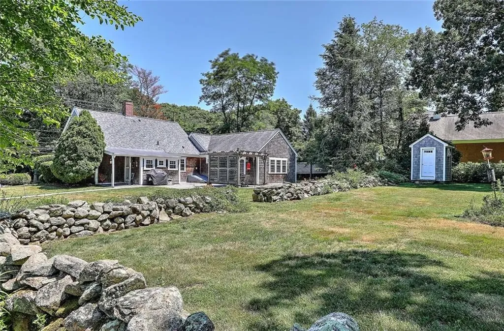 1263 Drift Road Westport MA 02790