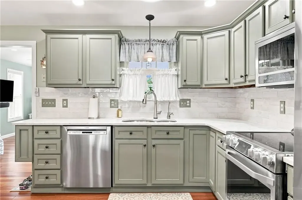 77 Capwell Avenue Woonsocket RI 02895