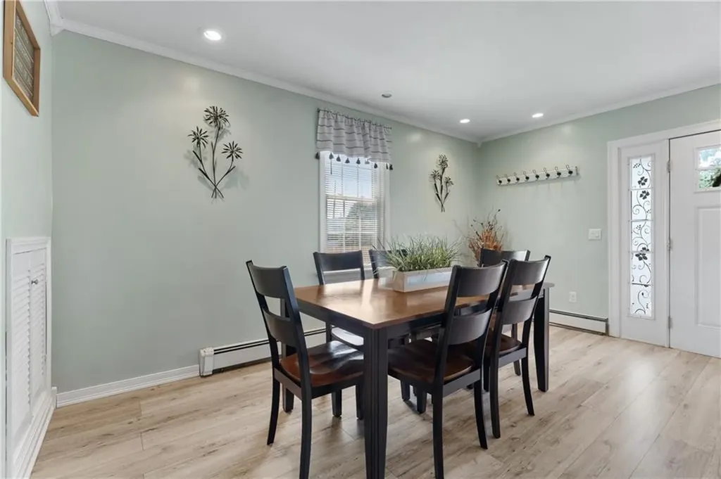 86 Mowry Avenue East Providence RI 02914