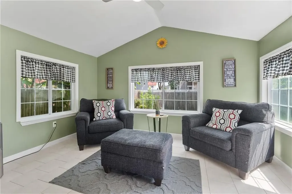 86 Mowry Avenue East Providence RI 02914