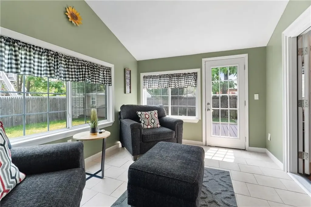 86 Mowry Avenue East Providence RI 02914