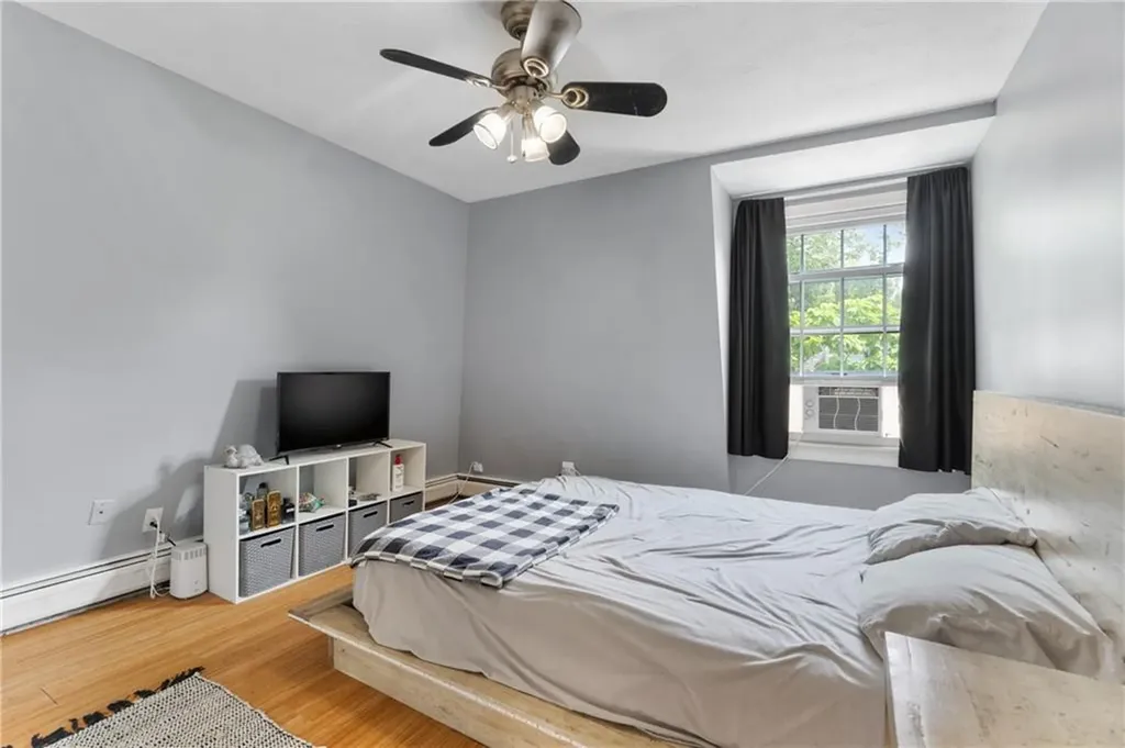 86 Mowry Avenue East Providence RI 02914