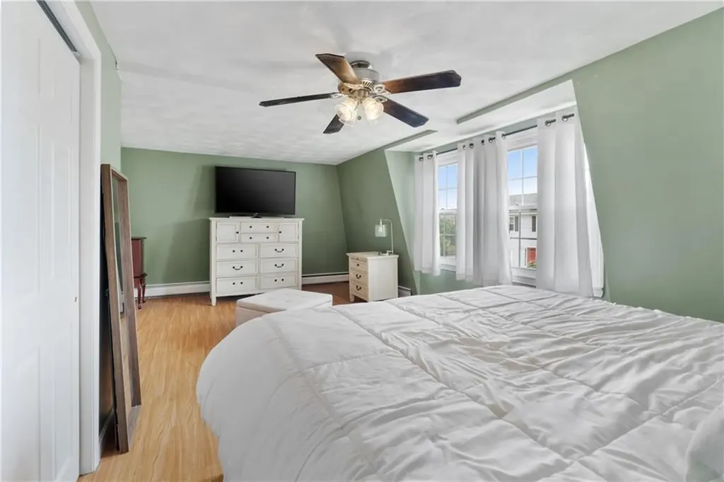 86 Mowry Avenue East Providence RI 02914