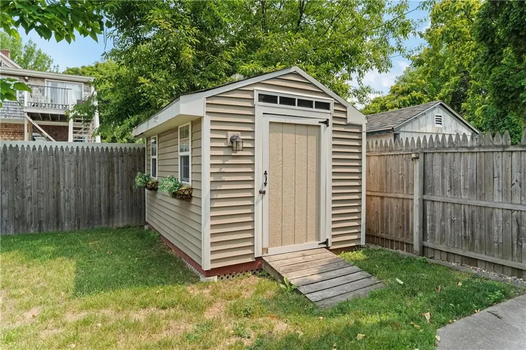 86 Mowry Avenue East Providence RI 02914
