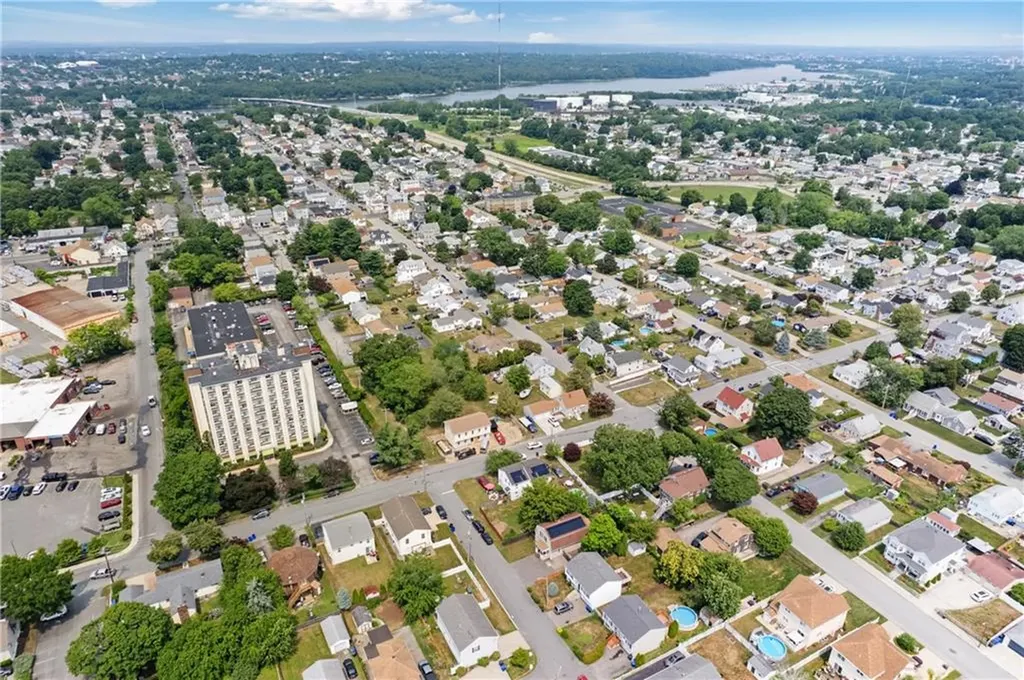 86 Mowry Avenue East Providence RI 02914