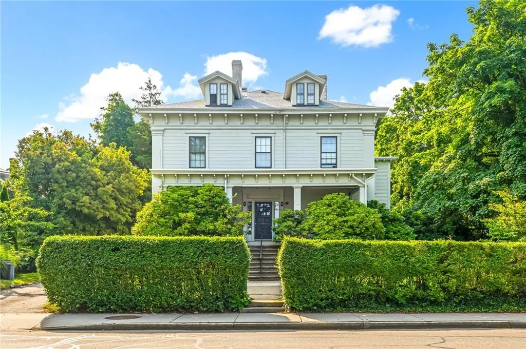 35 Kay Street Newport RI 02840