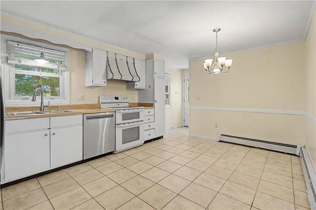 118 Duchess Road Cumberland RI 02864