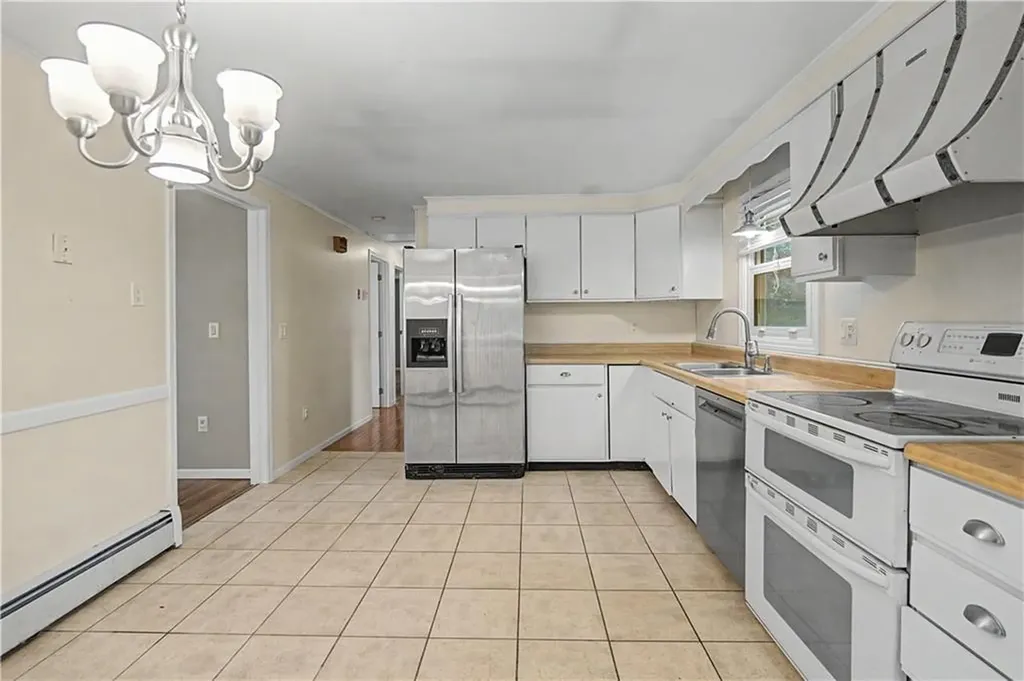 118 Duchess Road Cumberland RI 02864