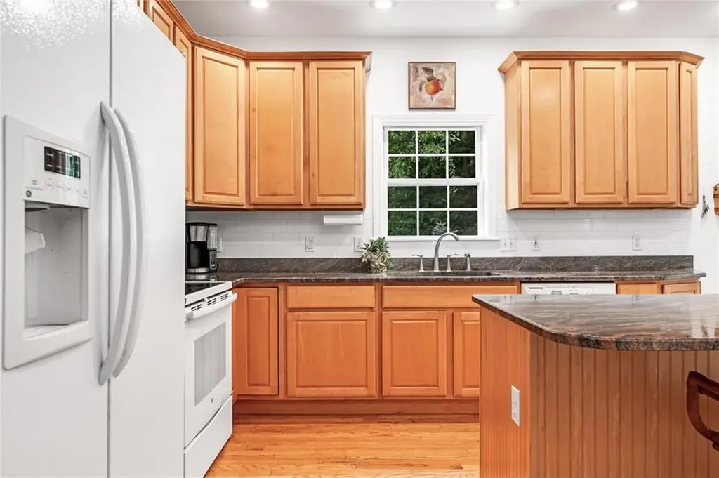 15 Kendall Court Narragansett RI 02882