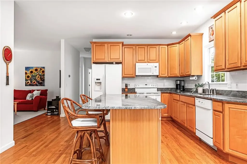 15 Kendall Court Narragansett RI 02882