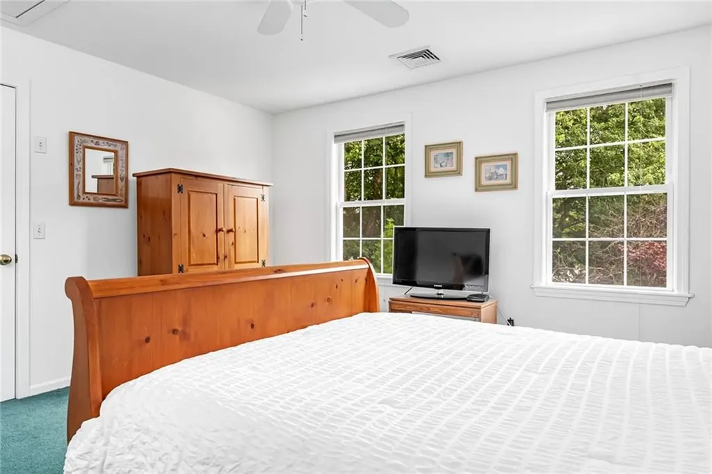 15 Kendall Court Narragansett RI 02882