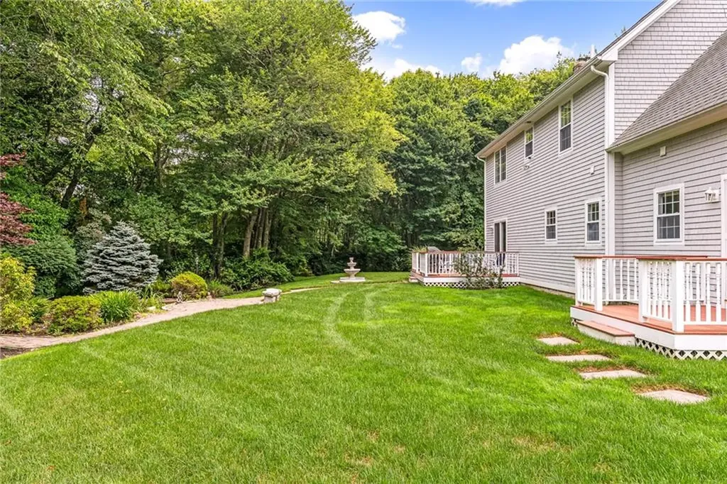15 Kendall Court Narragansett RI 02882