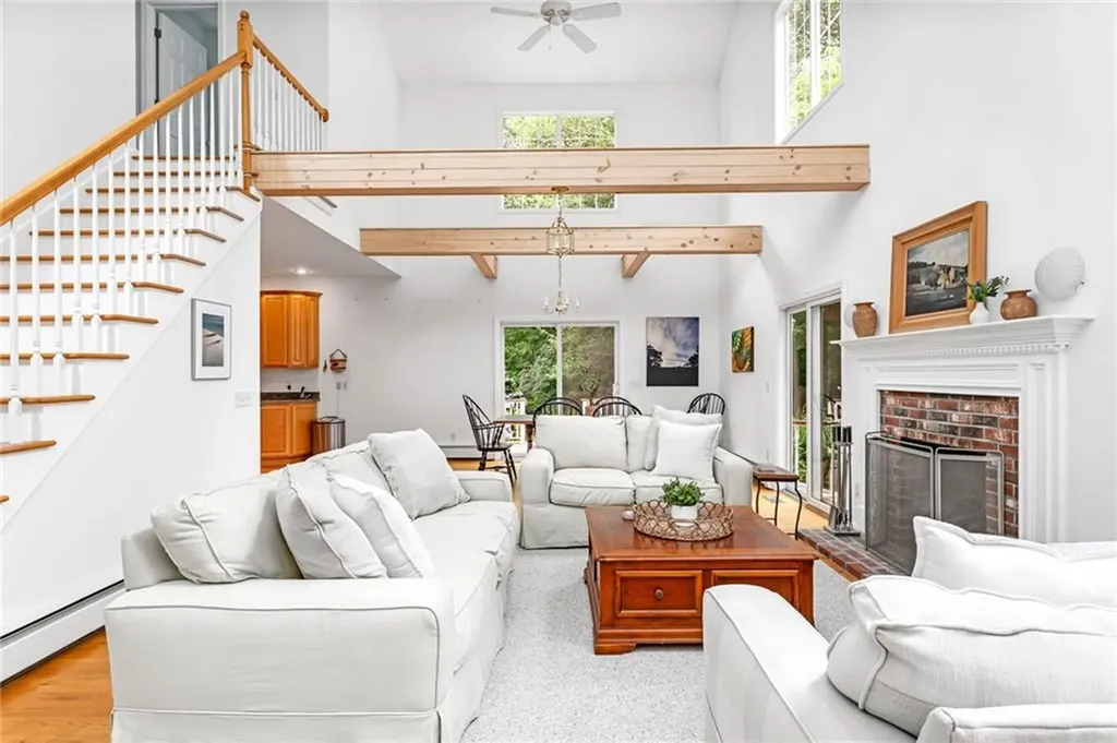 15 Kendall Court Narragansett RI 02882