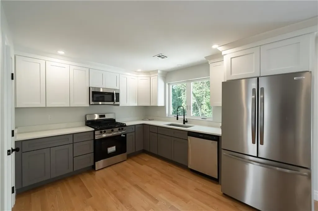 31 Tucker Street Warwick RI 02886