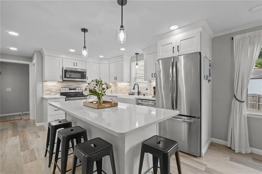 16 Red Cedar Drive Cranston RI 02920