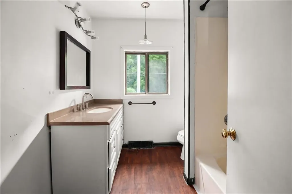 4156 Post Road Warwick RI 02818