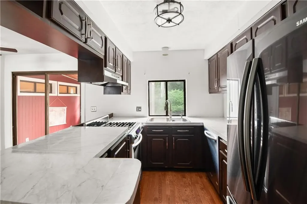 4156 Post Road Warwick RI 02818