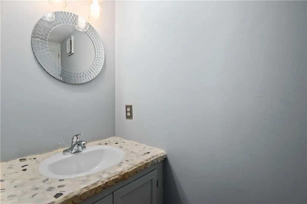 4156 Post Road Warwick RI 02818