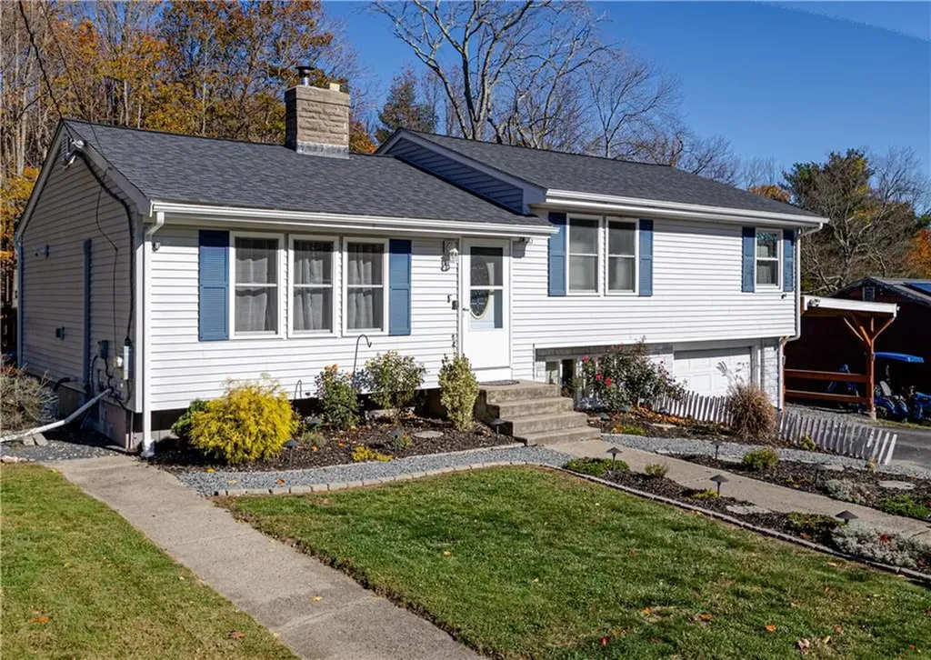 51 Orchard Street North Smithfield RI 02896