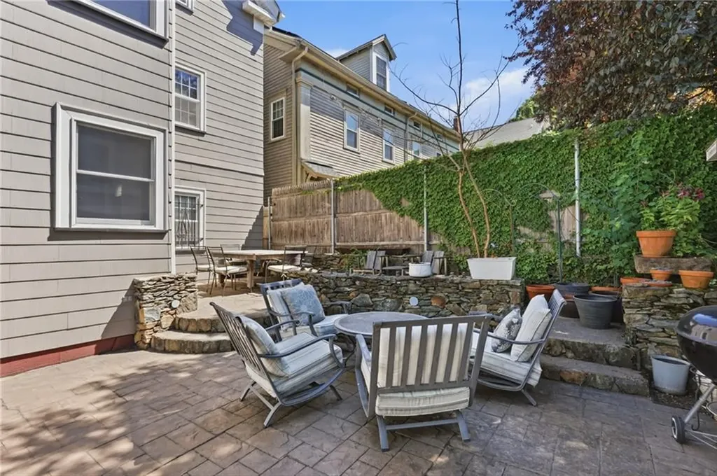 179 Transit Street Providence RI 02906