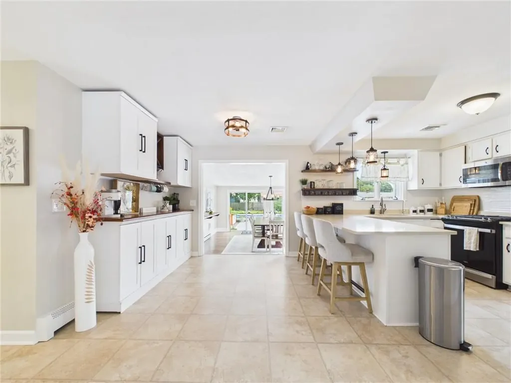 122 Spring Grove Avenue Warwick RI 02889