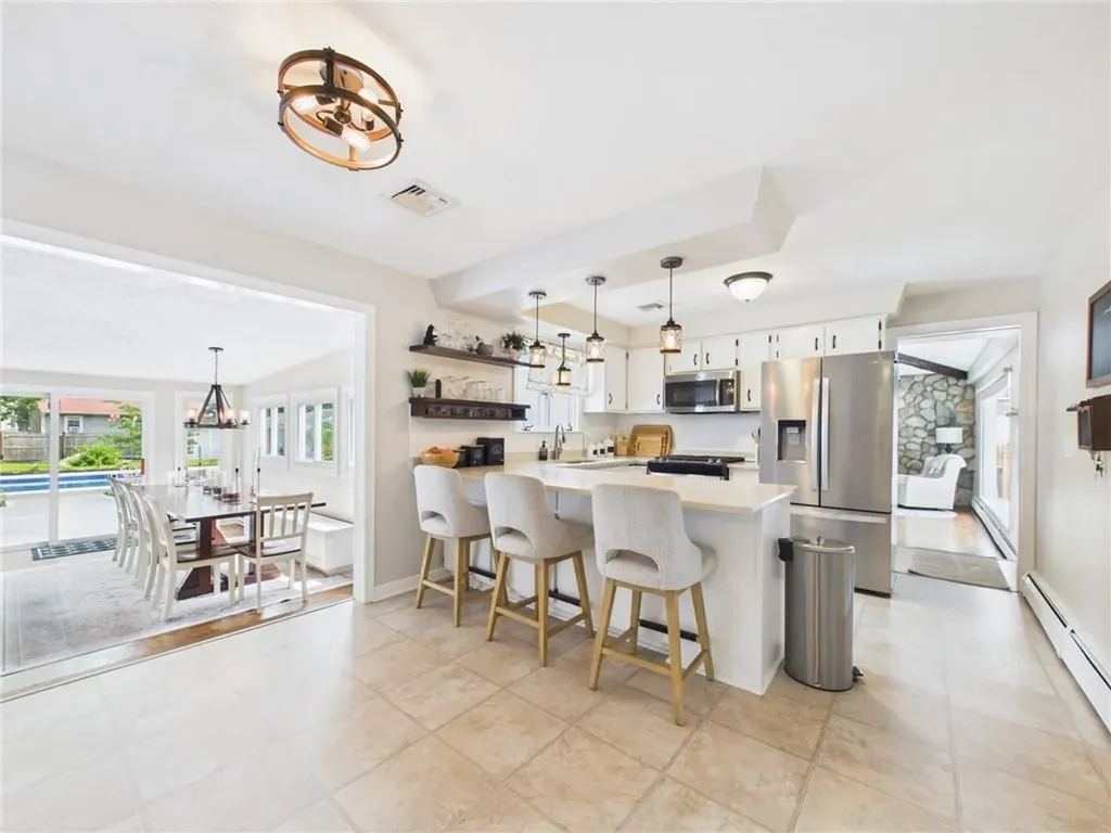 122 Spring Grove Avenue Warwick RI 02889