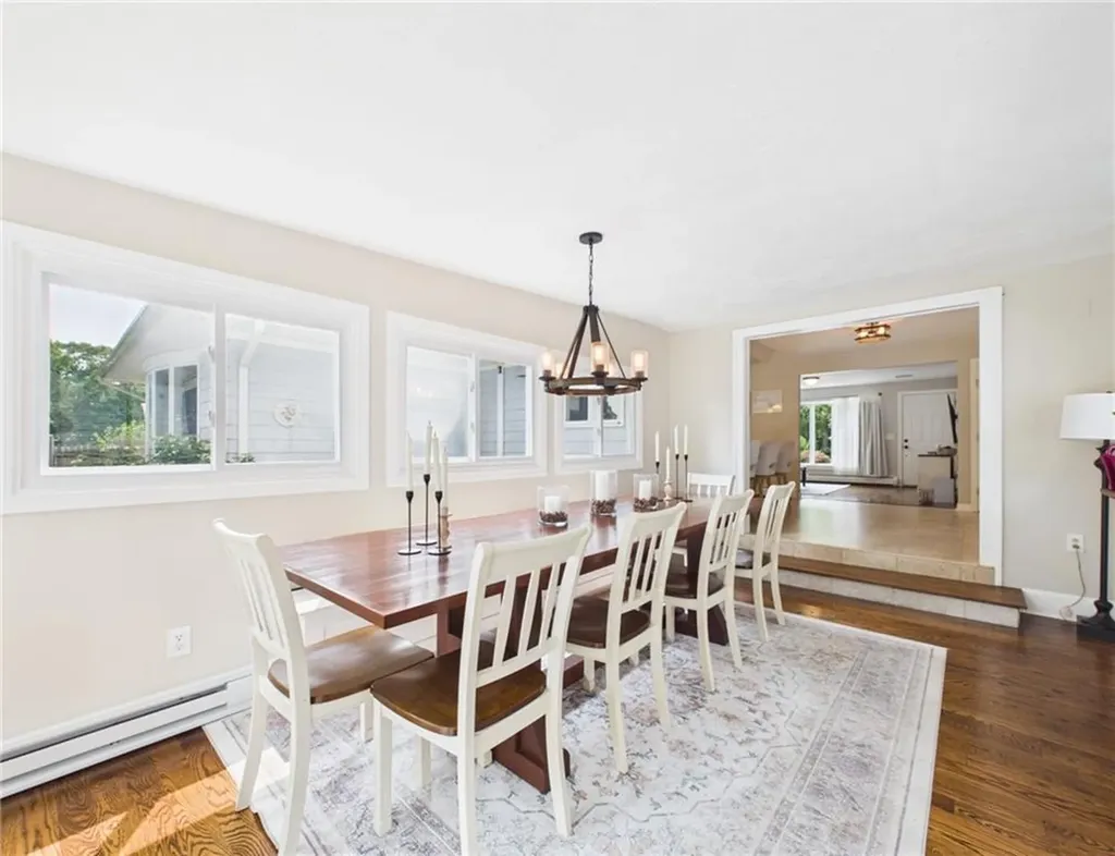 122 Spring Grove Avenue Warwick RI 02889