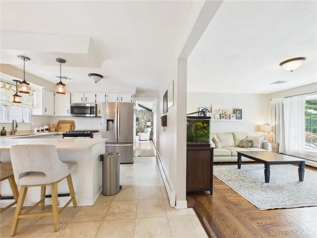 122 Spring Grove Avenue Warwick RI 02889